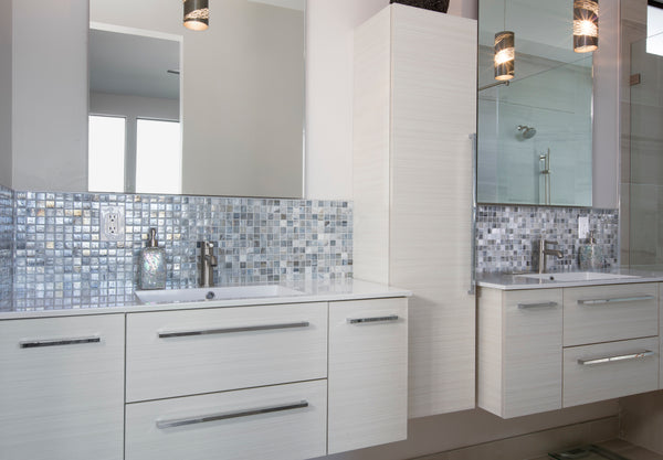 Lucia Container House - Bathroom #2