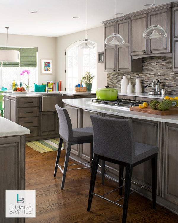 Kitchen backsplash in Tozen Vanadium